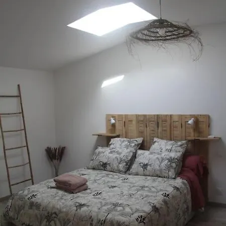 « la Maison De Vacances » A 50 Metres De La Sibiril